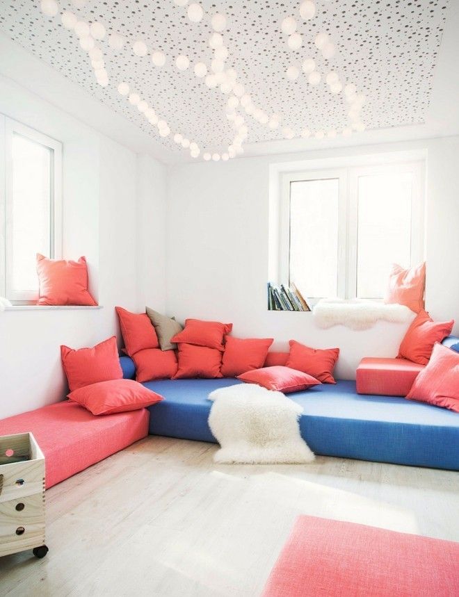 living-ideas-for-medium-sized-neutral-scandinavian-children's-rooms-with-play-corner