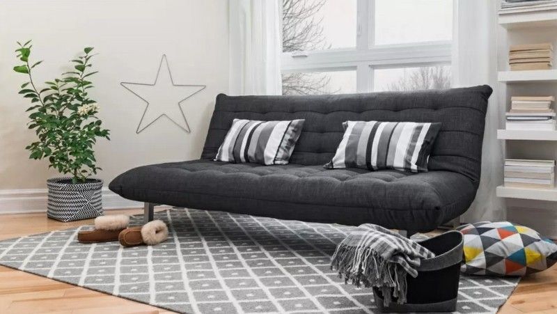 large-living-room-designed-in-modern-colors