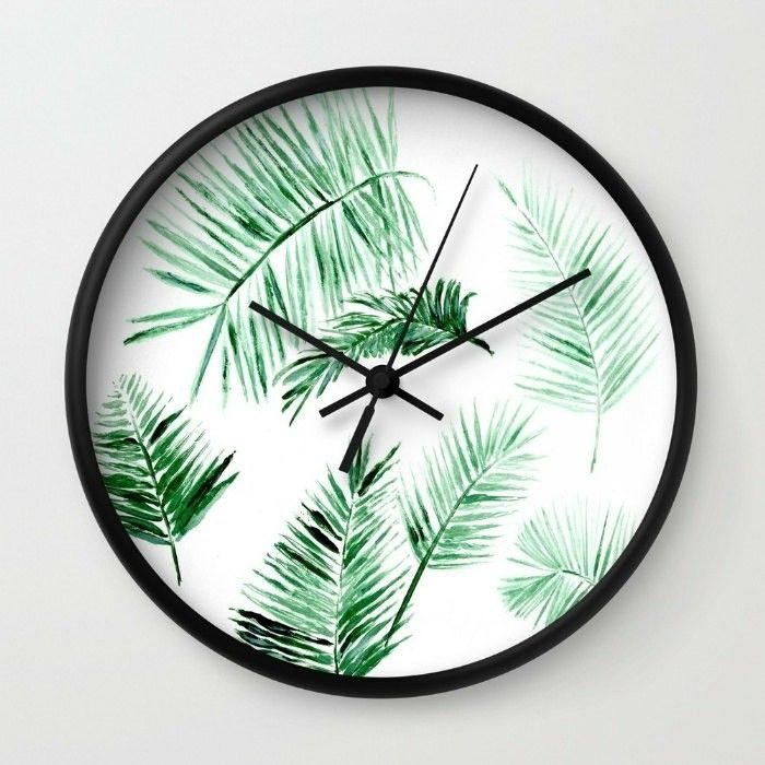 wall-clock-with-fine-tropical-leaves