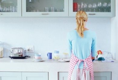 Wie kann man die Küchengeräte leicht und effektvoll reinigen?