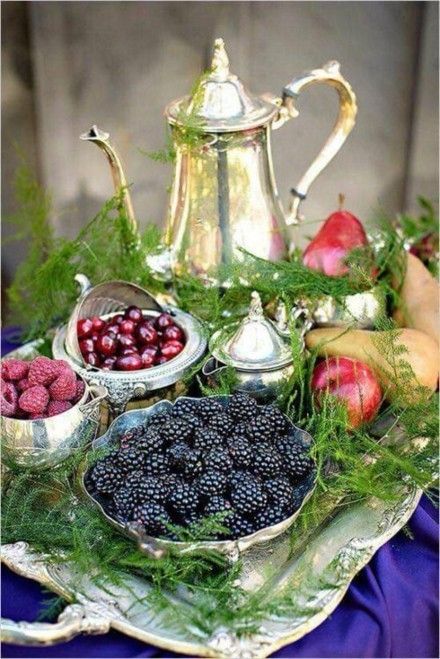 berry-fruits-around-the-silver-dishes