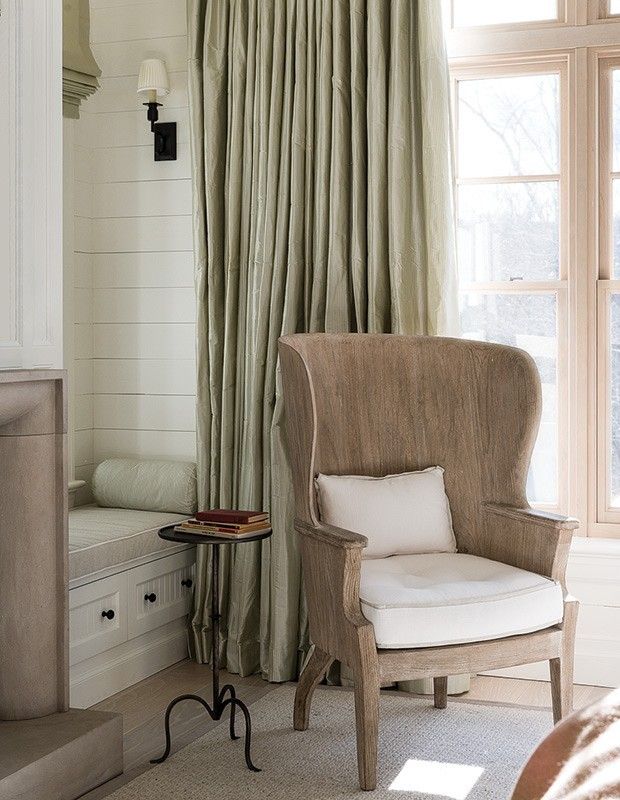 floor-length-curtains-in-light-green