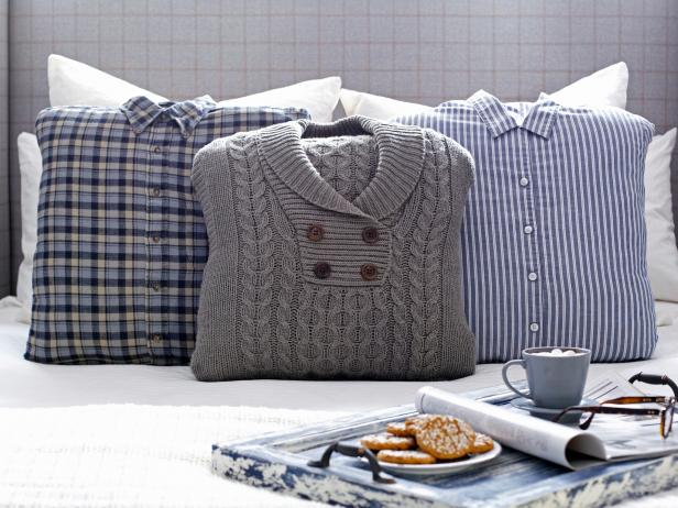 deco-pillow-looks-like-sweater