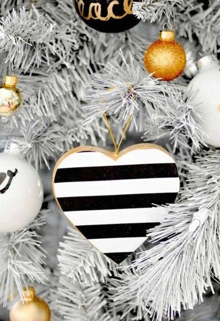 heart-ideas-black-and-white-christmas-decorations