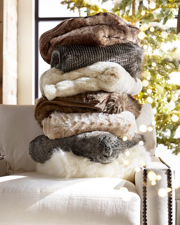 throw-blankets-made-of-faux-fur