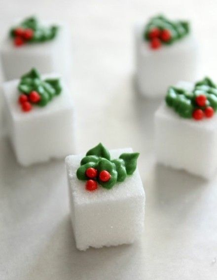 sugar-lumps-with-christmas-decoration