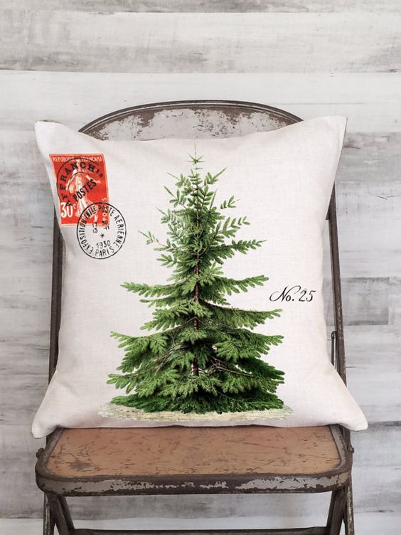 christmas-pattern-on-decoration-pillow