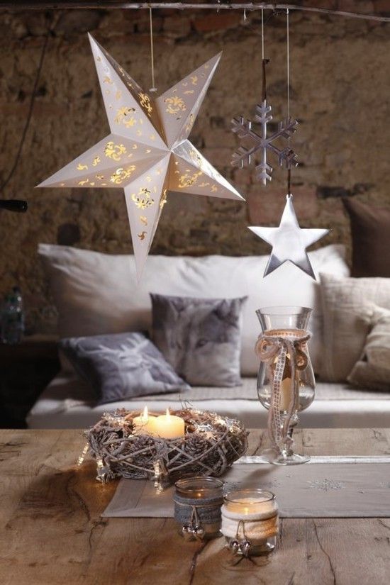 minimalismus-wohnzimmer-dezente-weihnachtsdekoration