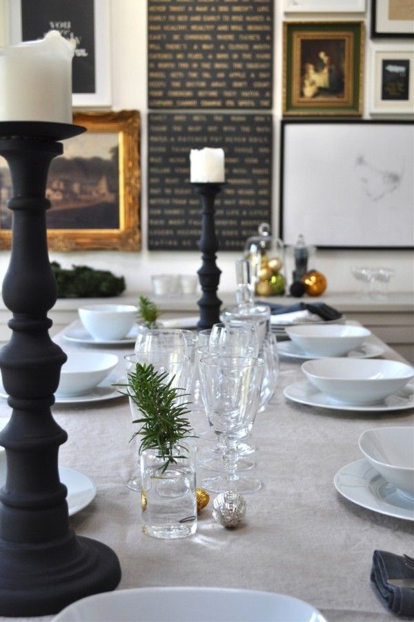 table decoration-in-black-and-white