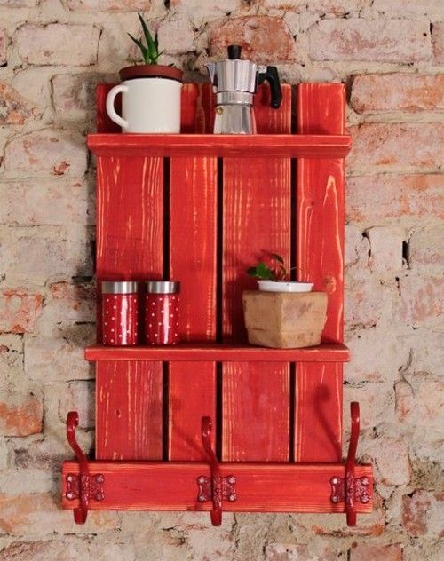 Wall shelf made from pallet
