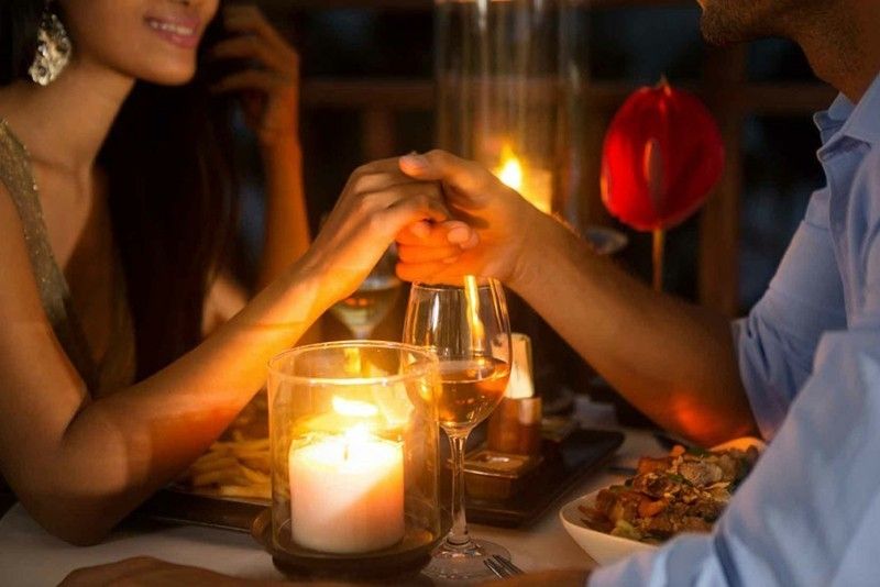 romantische Dinner gemütliche Stunden - zu zweit beim Kerzenlicht