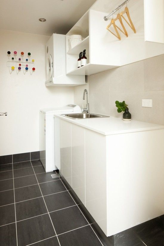weiße-Waschküche-Design-Idee