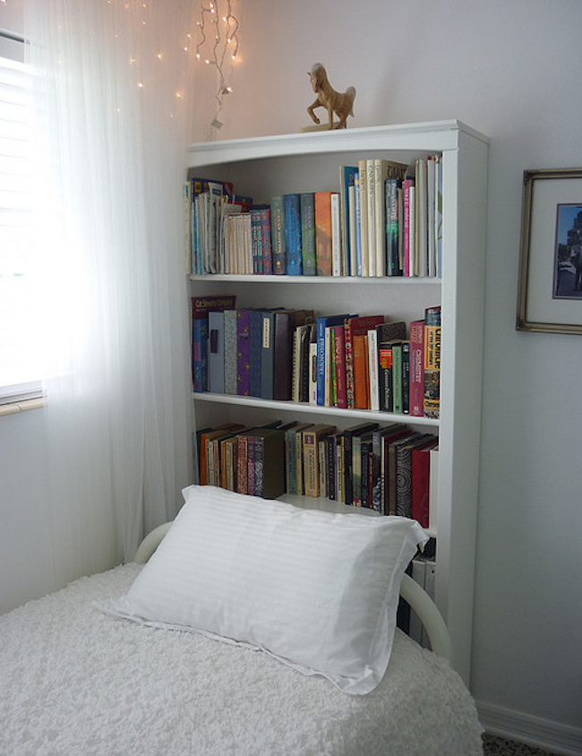 Bücherregal weiss schlafzimmer deko ideen