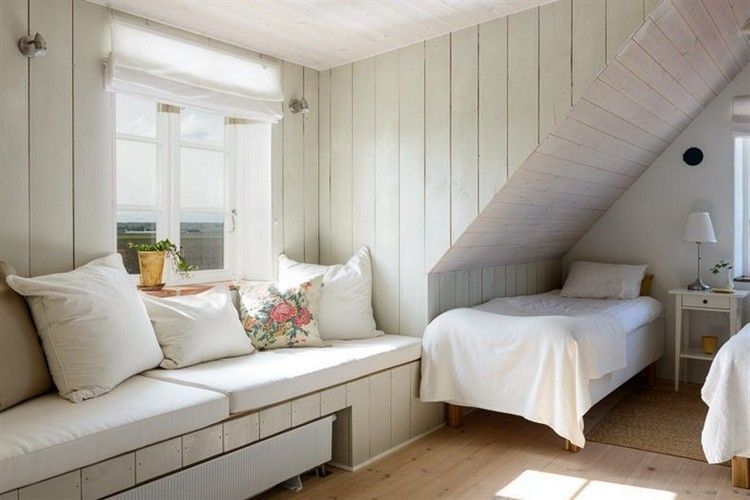 Schlafzimmer auf dem Dachboden viel Holz Landhausstil