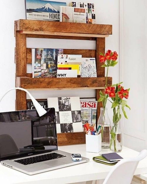 Wall shelf from pallet practical - workplace