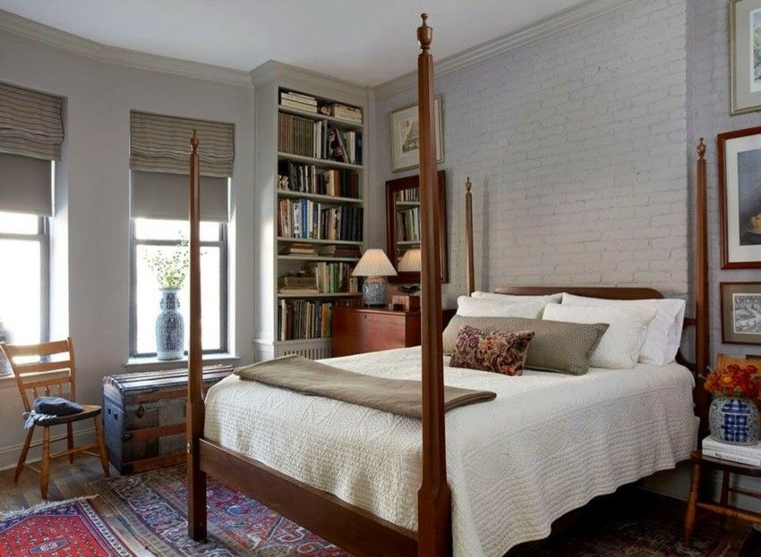 Schlafzimmer gemischten Stil klassisches Himmelbett moderne Einrichtung orientalischen Teppichen