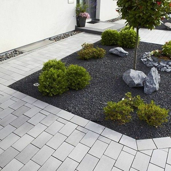 Vorgarten gestalten clevere praktische Tipps Splitt Steine Steinplatten Buchsbaum charmevoll