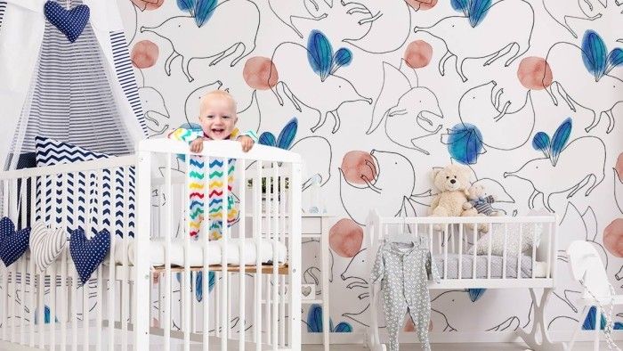 Fototapete schafft fröhliche Atmosphäre im Babyzimmer