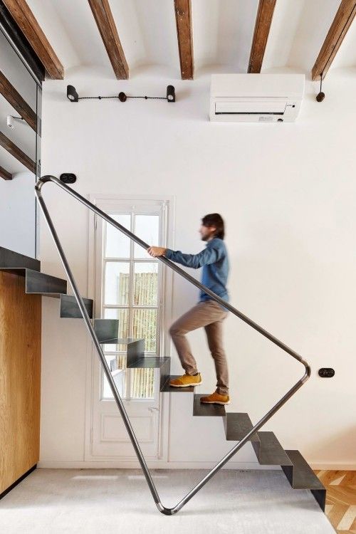 Haustreppen aus Metall luftiges Design moderne Treppen