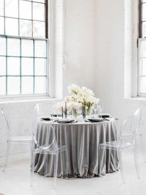 Hochzeitsdeko in Industrial Chic Romantik weiße Blüten sehr ansprechendes Design