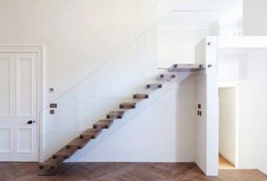 Moderne Treppen vereinen Schlichtheit und Eleganz im Design