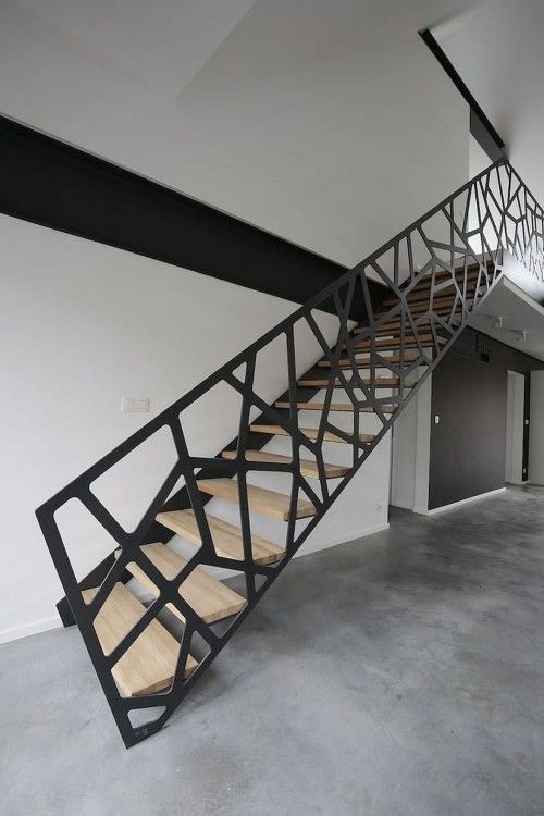 schwebendes Design aus Holz und Metall moderne Treppen innen