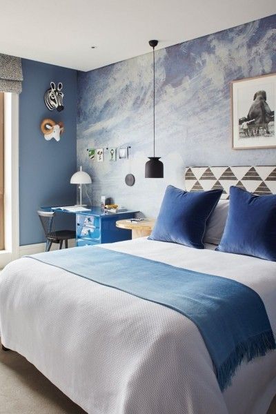 schöne Wandtapete großes Schlafbett Kinderzimmer in Blau