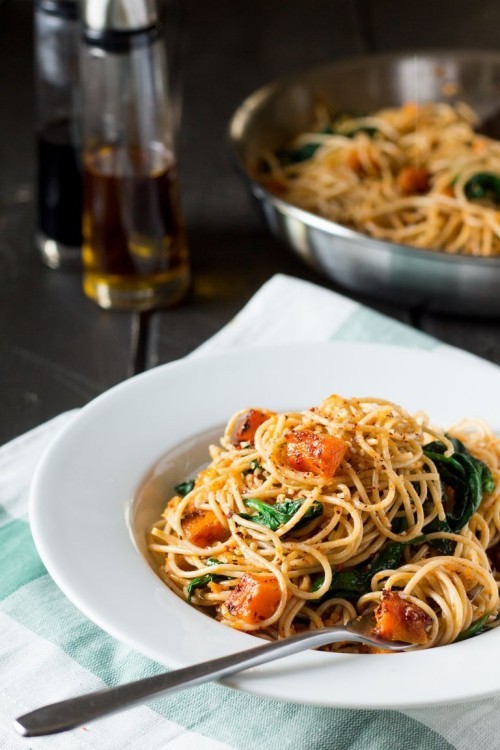 Spaghetti mit Kürbis Spinat und Walnüsse leckere Kürbis Rezepte