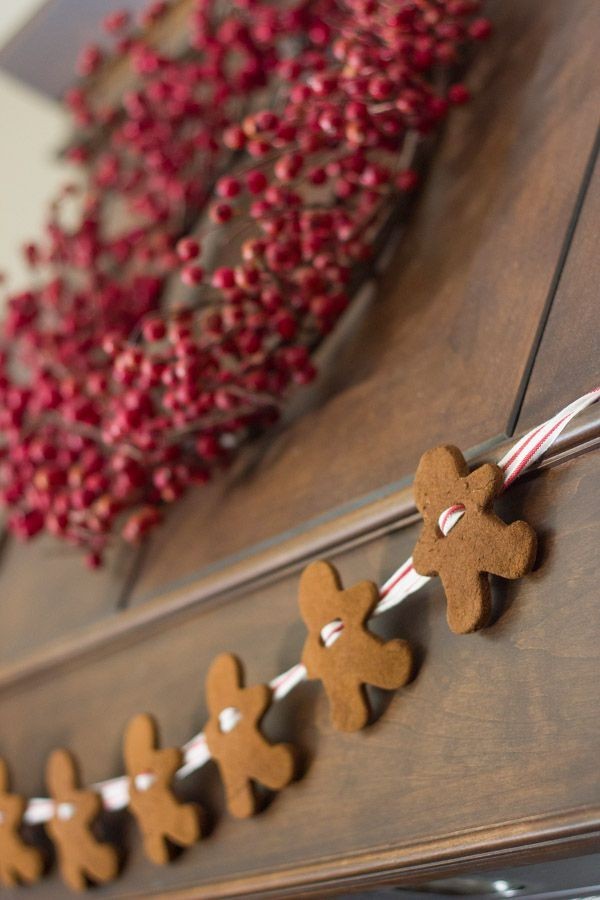 Weihnachtsdeko Kekse Plätzchen backen fröhlich feiern