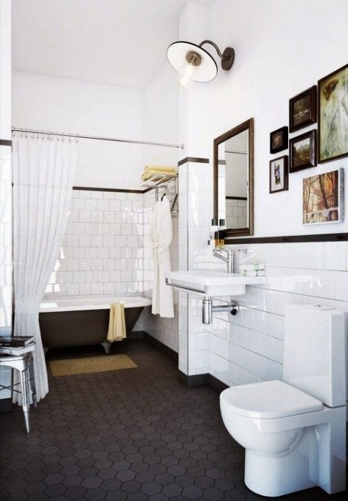 Badezimmer im Vintage und Retrostil weiß und dunkelbraun im Gleichgewicht