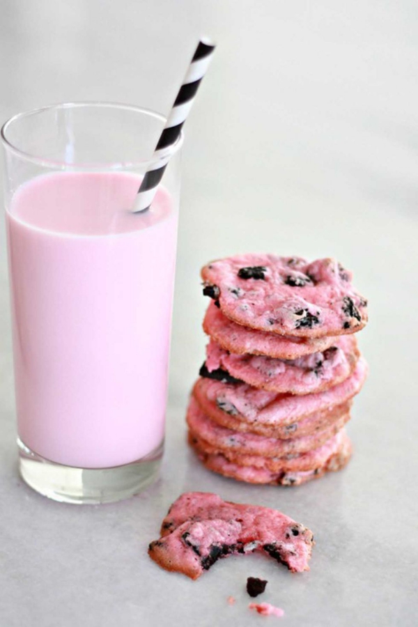 Köstliche Valentinstag Desserts Oreo Cookies in Rosa
