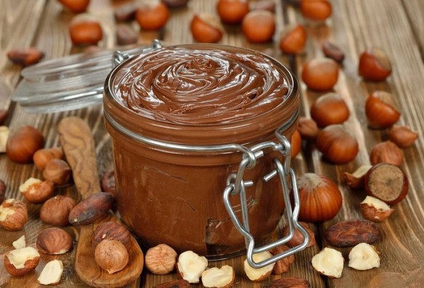 Lebensmittel nicht im Kühlschrank aufbewahren Nutella mit Nüssen