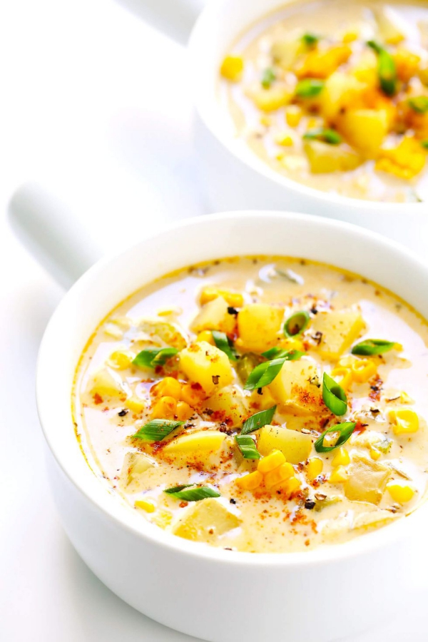 Warme Suppen im Winter Cremesuppe mit Mais und Kartoffeln