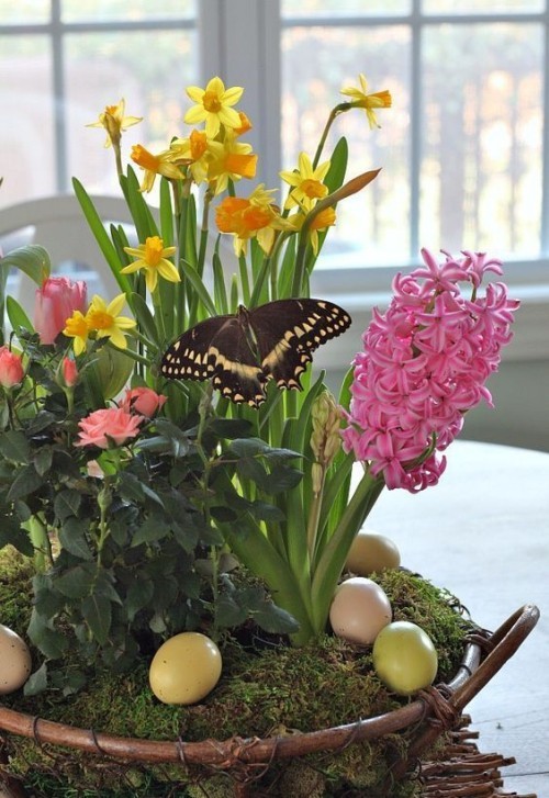 Blumendeko zu Ostern Inspiration aus dem Garten Blumenarrangement