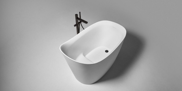 Hochwertige schwarze Armaturen fürs Bad auffallend schön und elegant