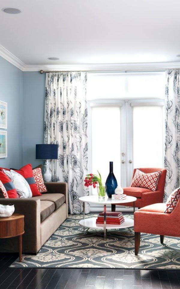 Grau und Koralle im Interieur Wohnzimmer bunt aber stilvoll gestaltet im trendigen Farbduo