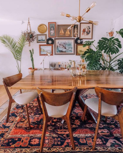  Boho chic in the dining room wooden table chairs