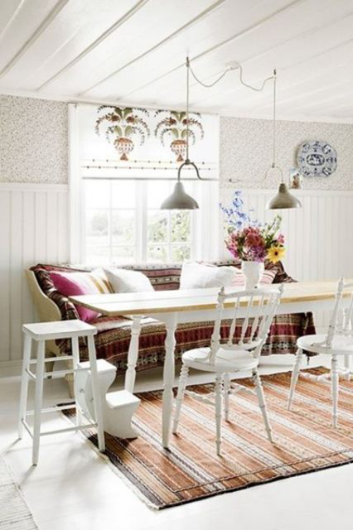  Boho chic in the dining room, soft color palette, beautiful decoration, lots of light in the room