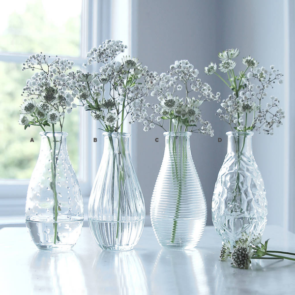 Wohnaccessoires Charme aus Skandinavien vier Vasen aus Glas echter Blickfang