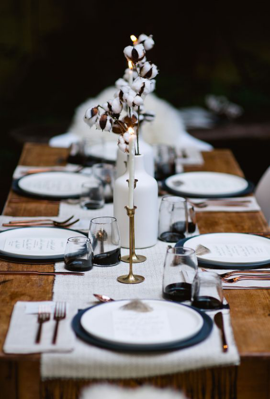 Festive table decoration ideas for Christmas stylishly all in white 