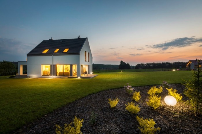 Traum vom eigenen Zuhause realisieren ein schönes großes Haus im Grünen