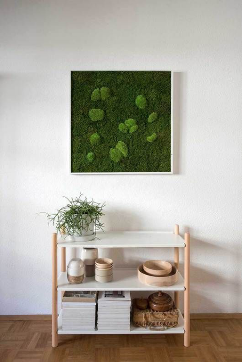 Frühlingsdeko mit Moos grüne Wand Kleinformat super cool aussehen