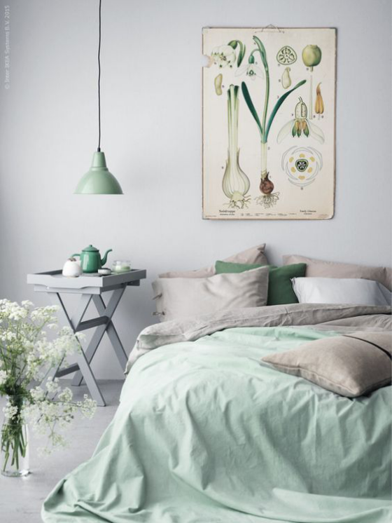 Schlafzimmer frühlingshaft dekorieren Pastellfarben Grau Himmelblau Grün