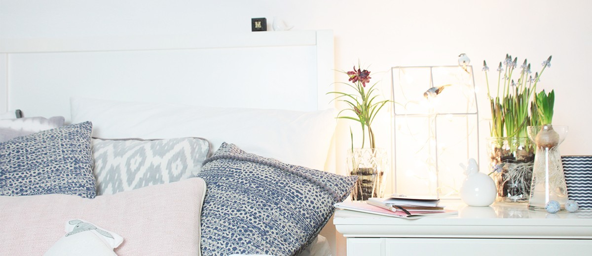 Wie kann man das Schlafzimmer frühlingshaft dekorieren? - Trendomat.com