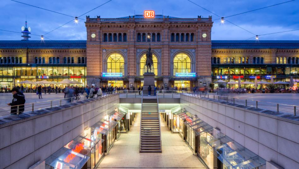 Immobilienprojekt in Hannover der Bahnhof imposant und einladend zugleich