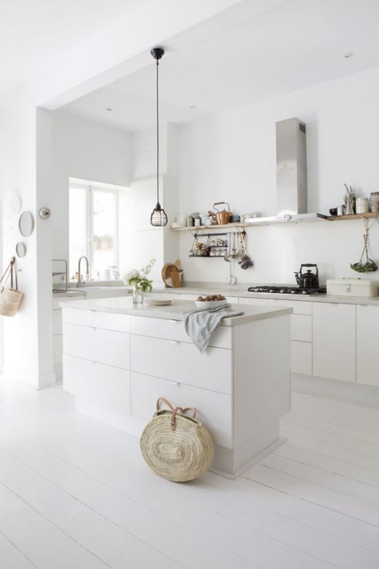Küchenarbeitsplatten aus Beton modernes Küchendesign ganz in Weiß sauber einfach