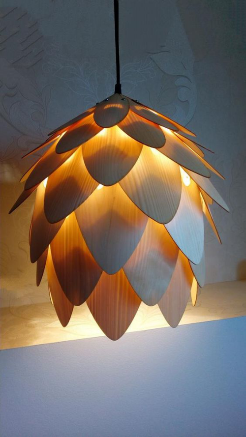 Lampen in floralen Formen Hängeleuchte viele Blätter DIY Projekt