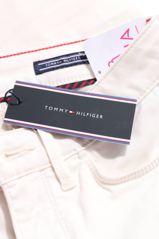 Online shoppen lässig elegant weiße Jeans von Tommy Hilfiger