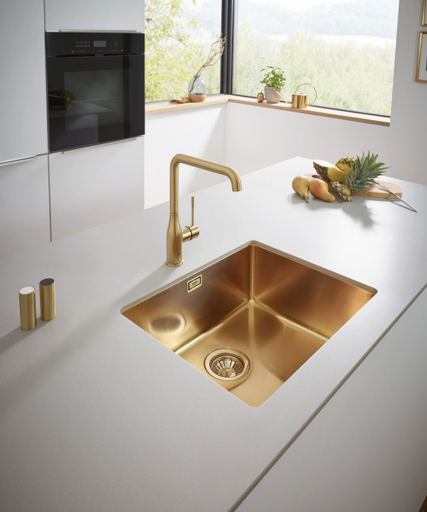 Küchentrends 2021 elegante Küchenarmaturen in Gold Eleganz pur Funktionalität