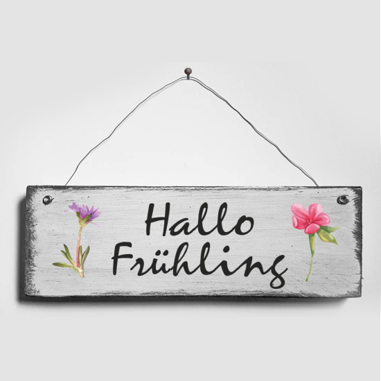 Türschilder Frühling fröhliche Deko aus Holz grauer Hintergrund beschriftet geschmückt zwei Blumen beiderseits